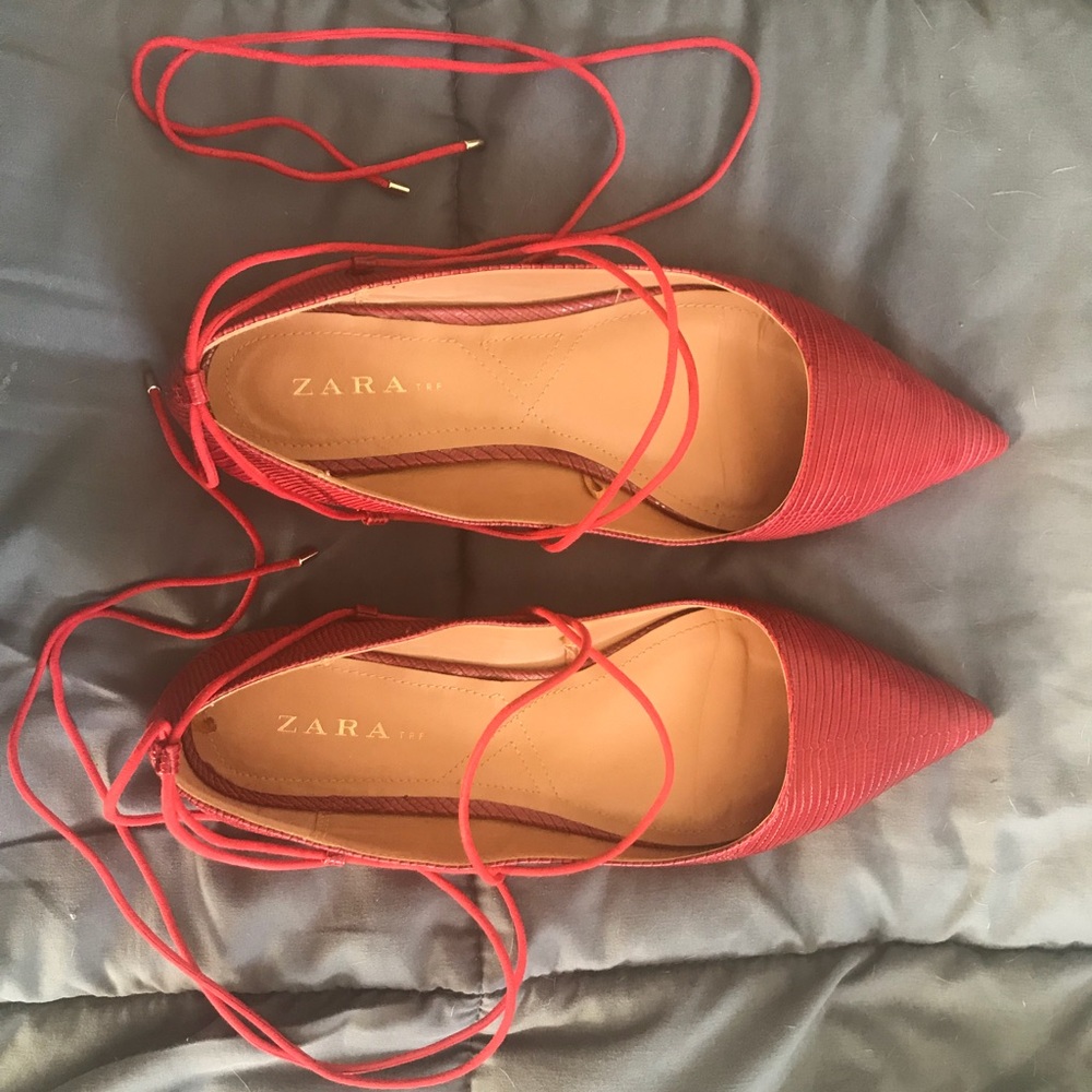 Beautiful red ZARA lace up flats! Size 40 European